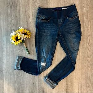 EUC seraphine maternity size 6 distressed jeans